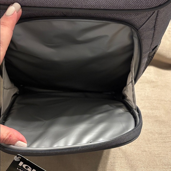 Igloo Laguna Backpack Cooler Bag - Picture 3 of 11